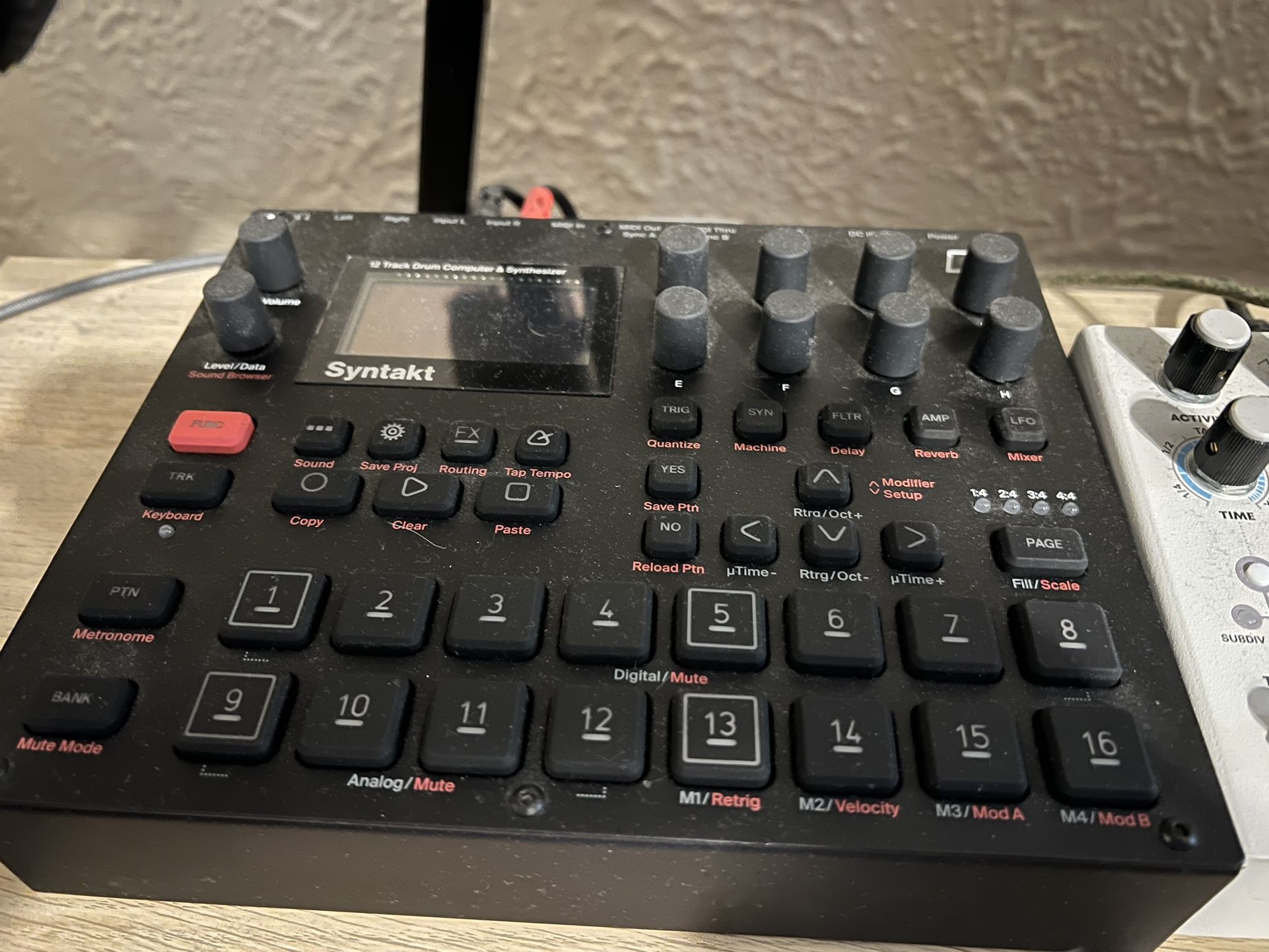 Elektron Syntakt