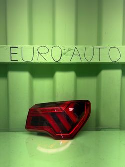 2019 2020 2021 2022 2023 2024 2025 Audi Q3 Right Passenger Side Outer Tail Light  OEM 83A945092A