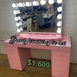 Impressions Vanity With Mirror Brand New