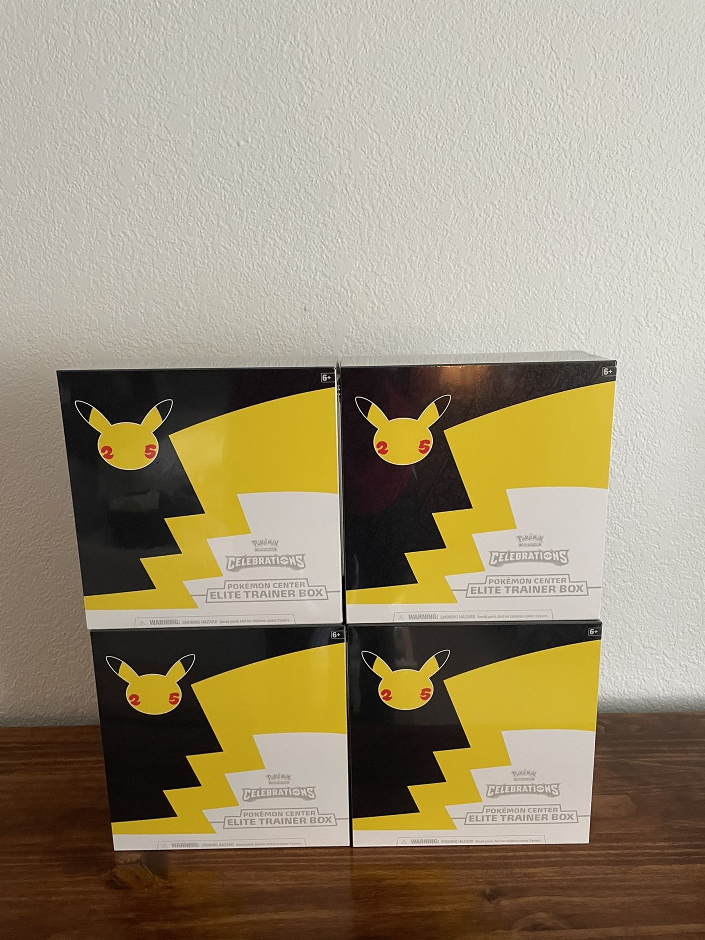 Pokémon Center Exclusive Celebrations Elite Trainer Box ETB