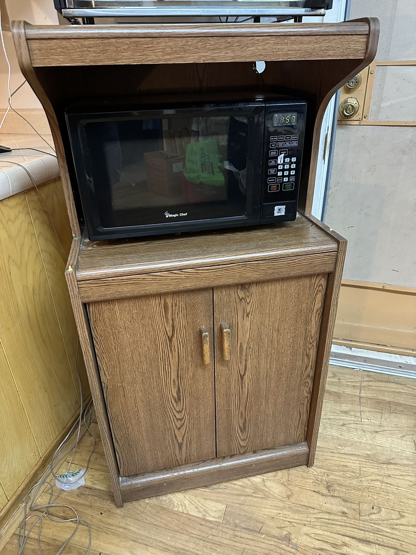 Microwave Table