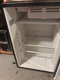 Mini fridge