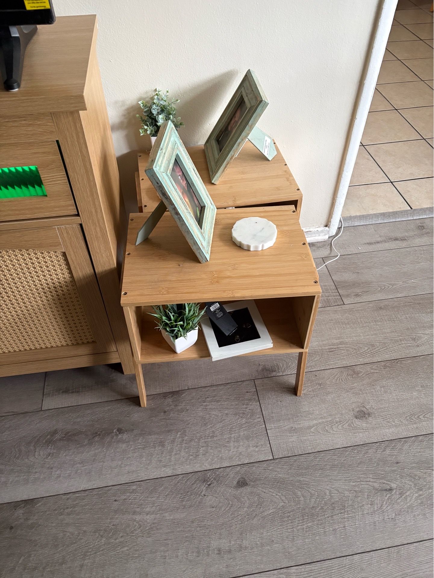 2 side tables