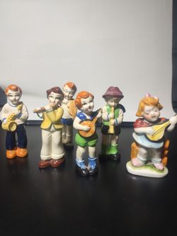 Vintage Occupied Japan figures
