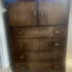 MCM dresser  4 Drawer/2 Shelves 