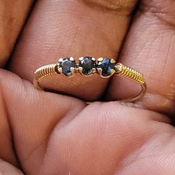 14kt Gold Twisted Sapphire  Ring