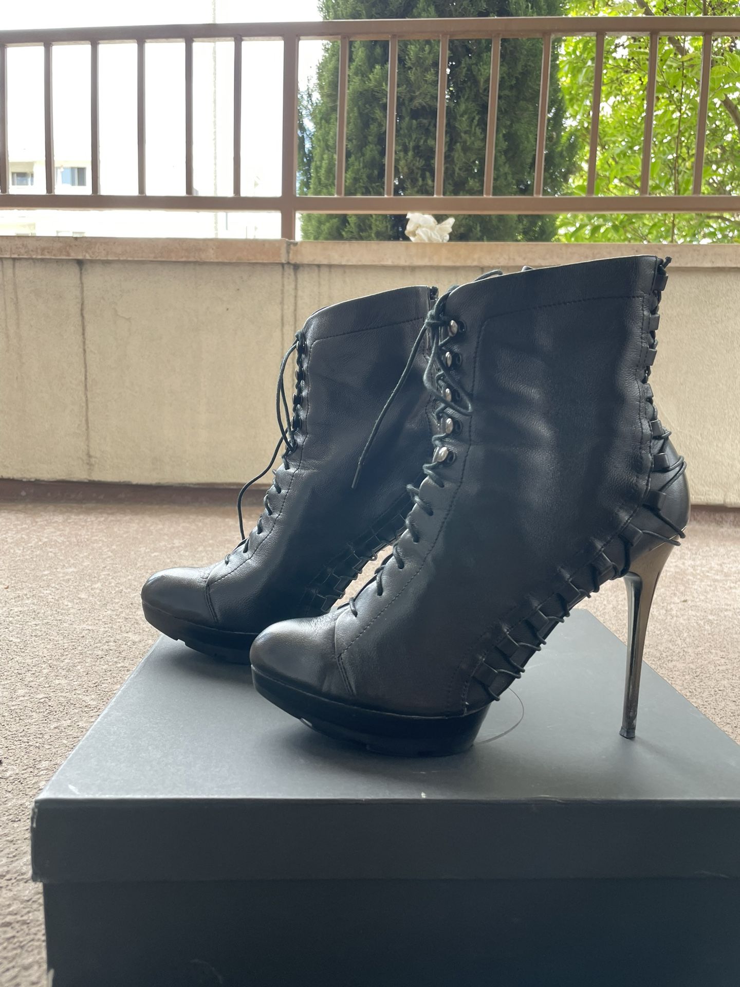 $289 Mea Shadow Famina Black Lace-up Women’s Leather Booties, Boots - Size 7.5