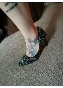 New in box INC spiderweb rhinestone stilettos