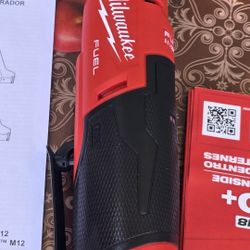 Milwaukee
M12 FUEL 12-Volt Lithium-Ion Brushless Cordless High Speed 3/8 in. Ratchet (Tool-Only)