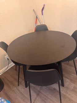 Black Round Dining Table with 4 Chairs