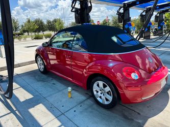 2007 VW Beetle , Red.