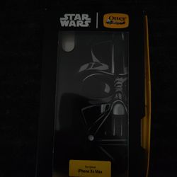 OtterBox Symmetry Series Star Wars case designed for the Apple iPhone Xs Max.