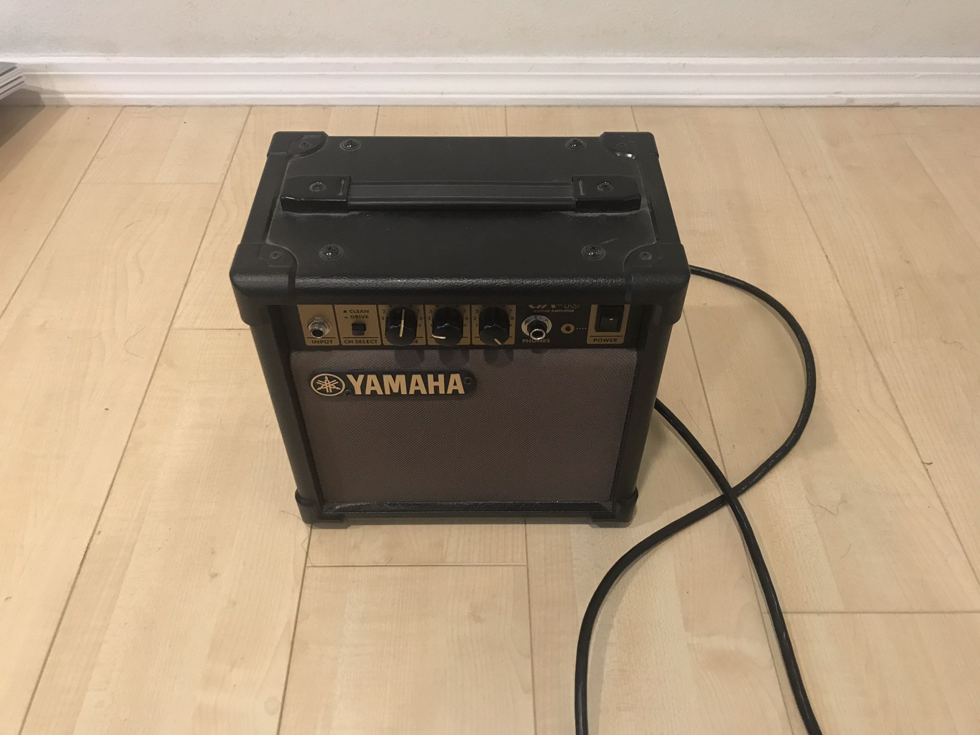 Yamaha GA-10 Guitar Amplifier