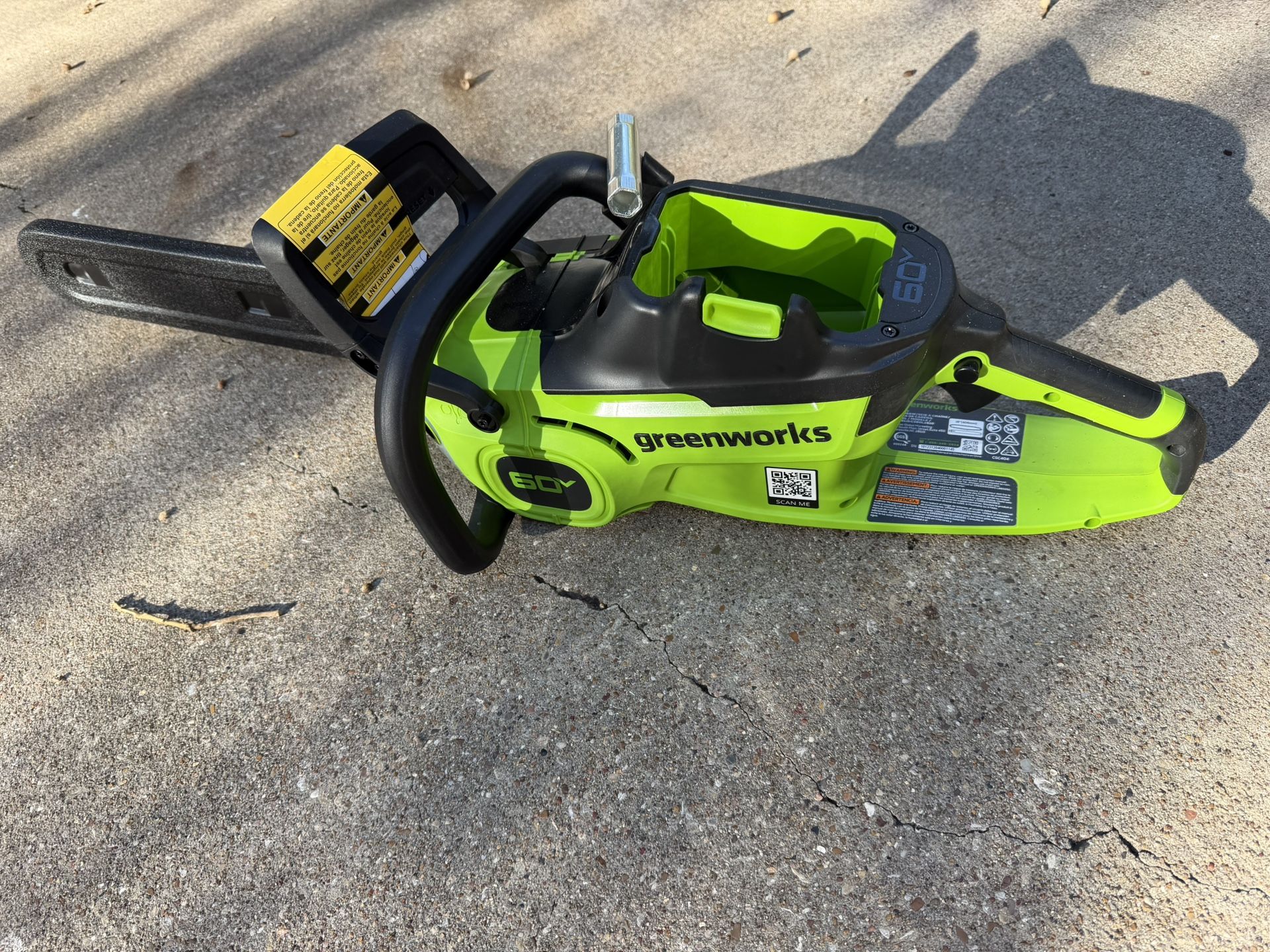 60v,16” Chainsaw,no Batt. S.W.Arl Lawn & Garden