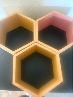 Set of 3 Wooden Hexagon Floating Wall Shelves – Modern Honeycomb Décor