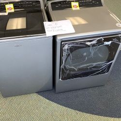 WHIRLPOOL GAS DRYER SET