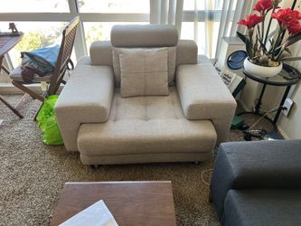 Scandinavian Design Classy Chair / Sofa / Couch