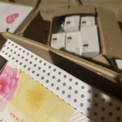 80 PAIRS OF BRAND NEW HIGH HEELS!!! 