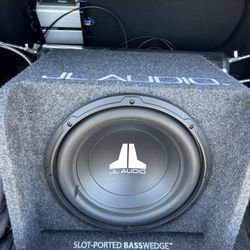 JL Audio 12 (subwoofer Only!!)