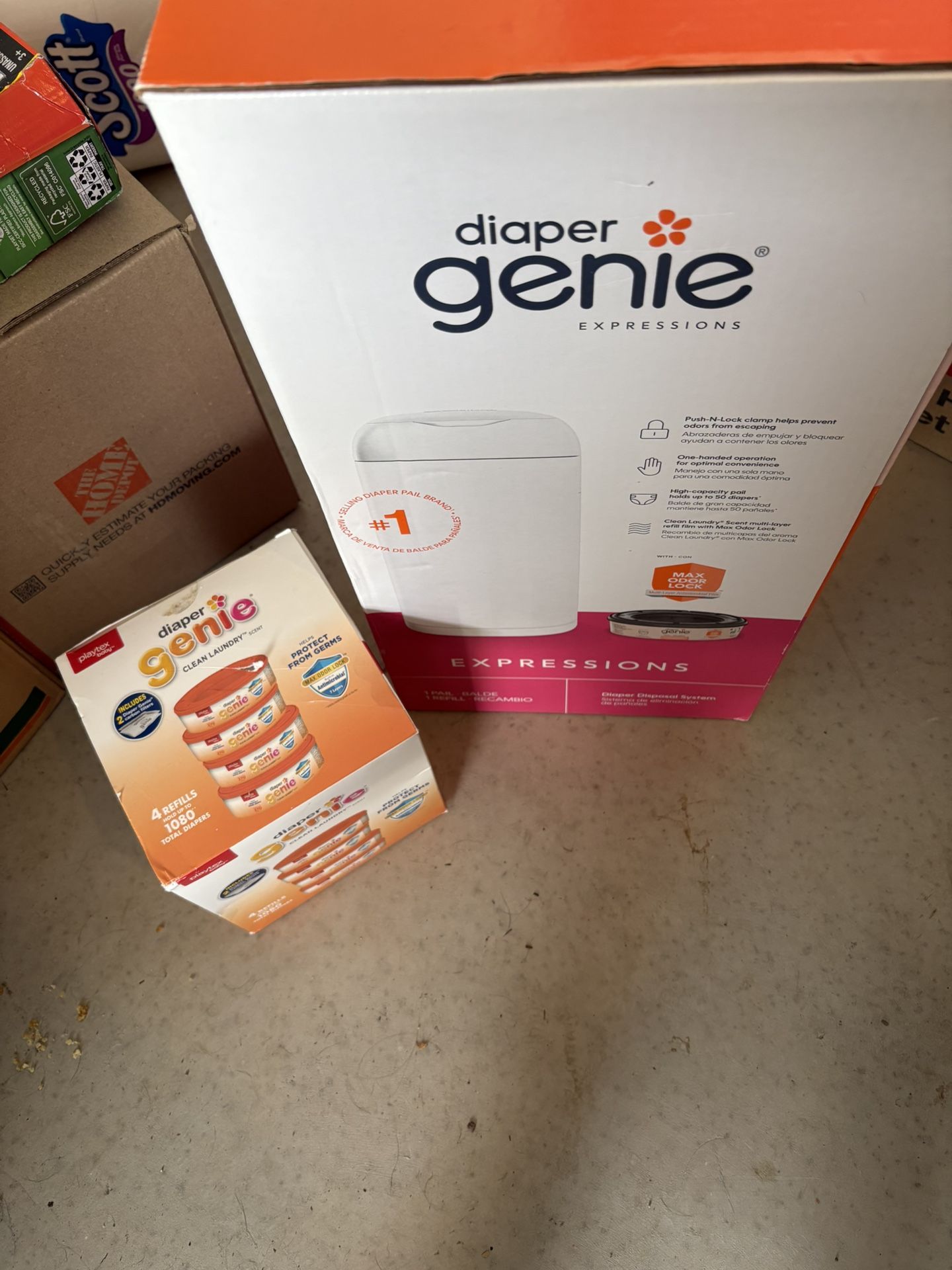 Diaper Genie & Pack of Refills
