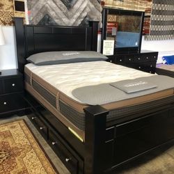 Shay Black Storage Poster Bedroom Set (Queen and King Bed Frame