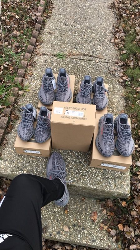YEEZY BELUGA 2.0 size 9 and 4.5 DS WITH RECEIPTS CASH READY ONLY NO TRADES NO LOWER PRICE