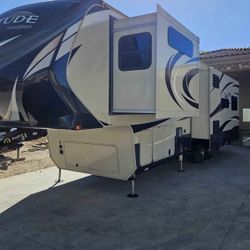 2017 Grand Design Solitude