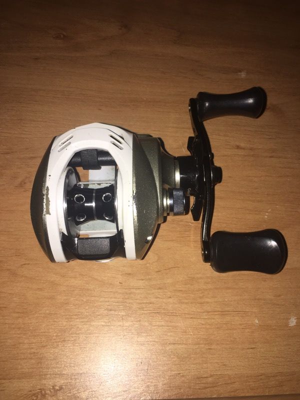 Okuma Stratus V Baitcaster for Sale in Cooper City, FL - OfferUp