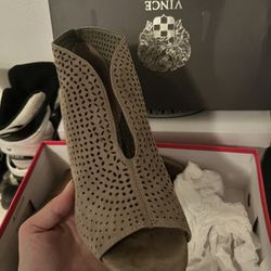 Size 7 Vince Camuto Heels 