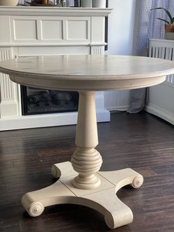 Round table from Ethan Allen Swedish collection