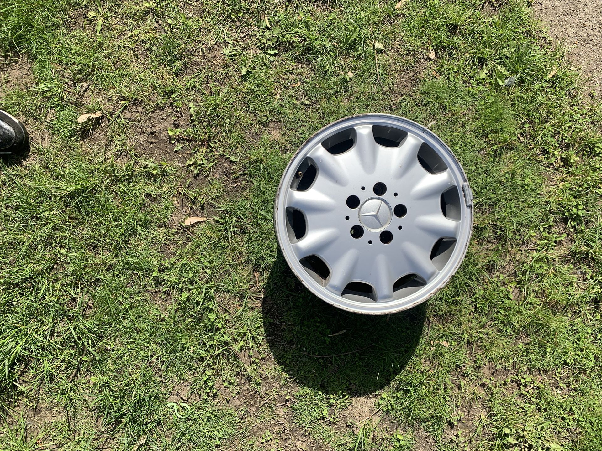 Mercedes E320 16in Rims And Wheels X4