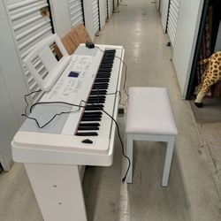 Yamaha Piano Dgx-660