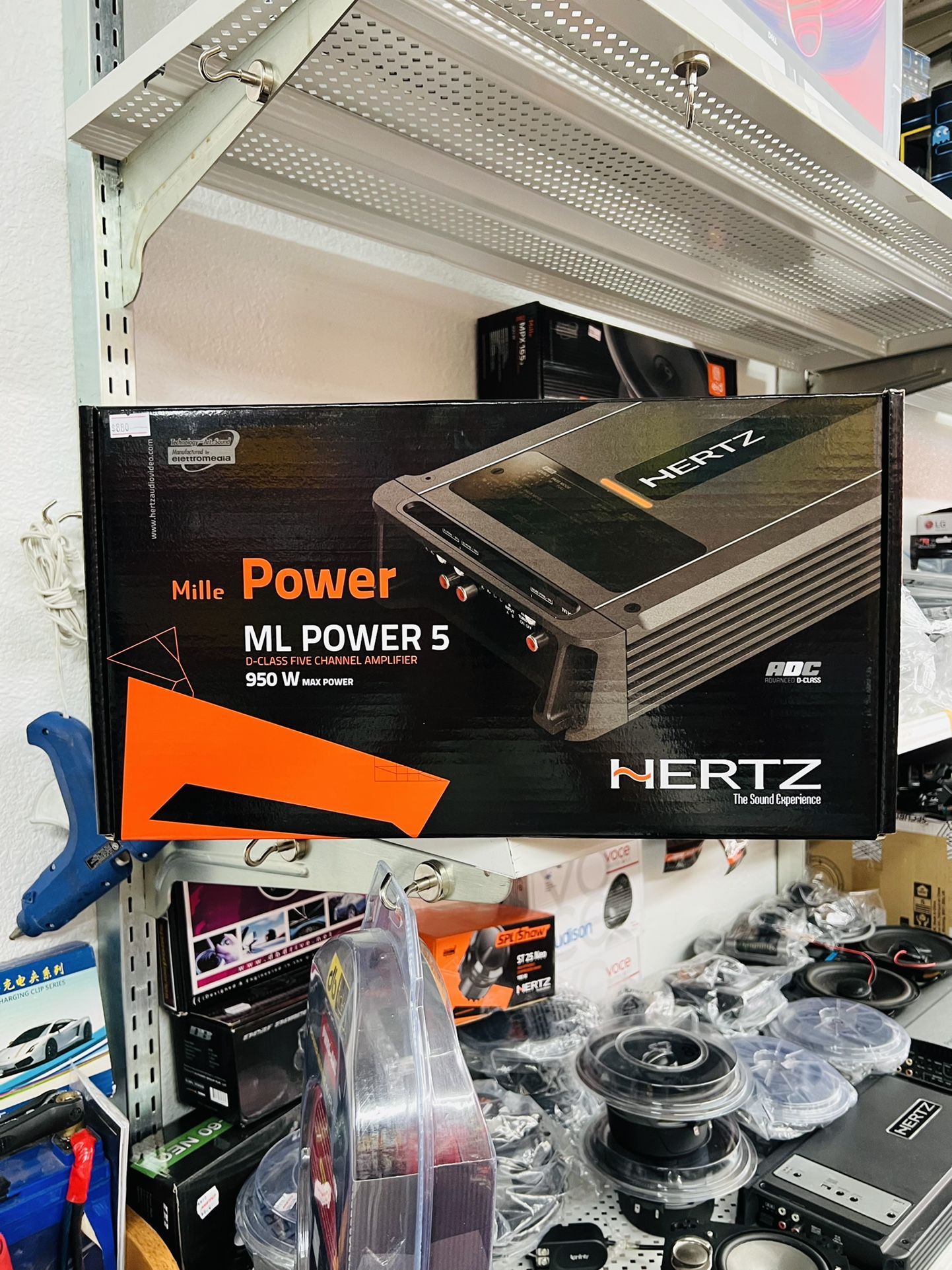 Hertz Mille Legend Series ML-Power-5 D-Class 5 Cannel Amplifier 100 WRMS x 4 + 550 WRMS X 1 at 2-Ohm