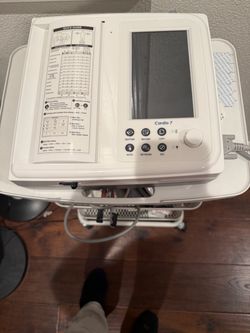 EKG machine cardio7
