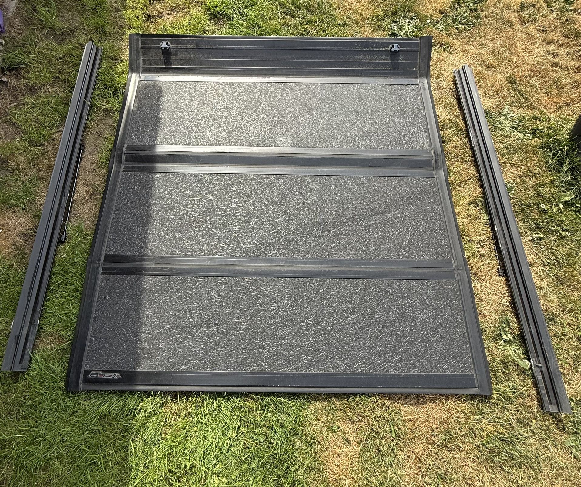 Toyota Tacoma Tonneau Cover Trifold Undercover Flex Brand