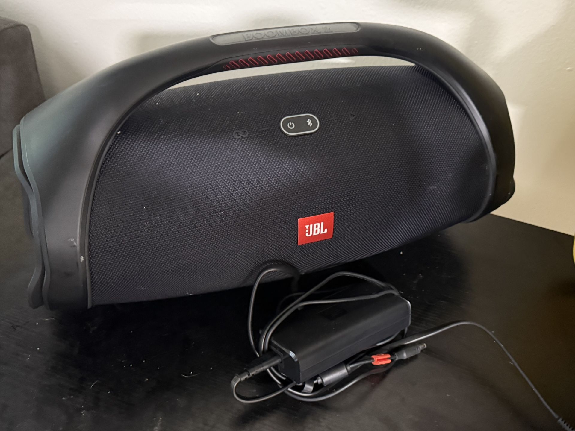 JBL Boombox 2 