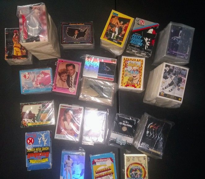 Sports And Non Sports Trading Cards And Memorabilia All For $150