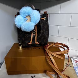 LV Neonoe BB handbag w/ Vivienne bag charm