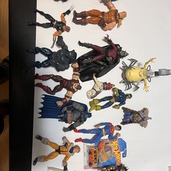 Action figure bundle 17 pieces  take all for 150 $