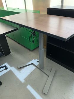 Electric desk 24”x48” walnut top
