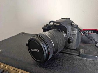 Canon EOS 60D DSLR Camera with Lens