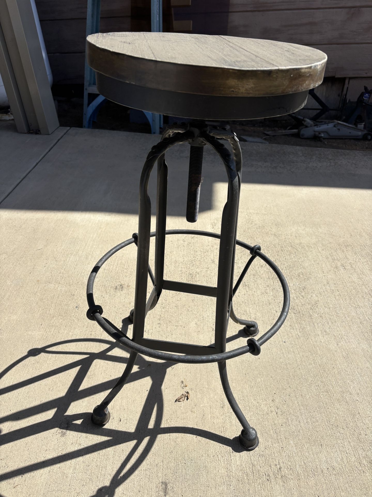2 Stools