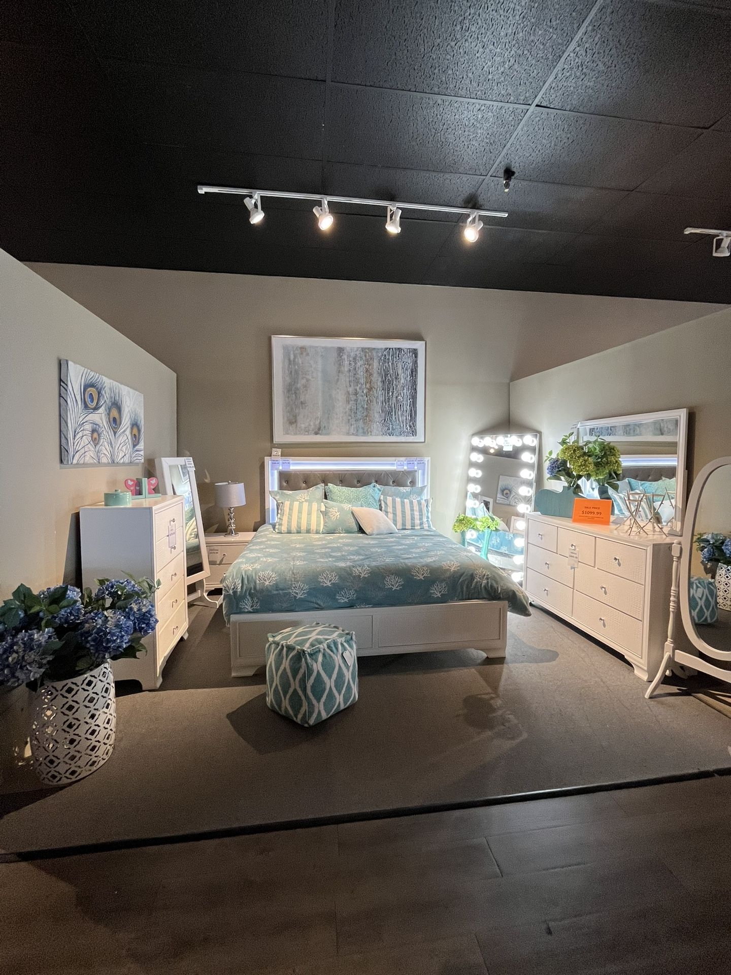 White King Bed Room Set