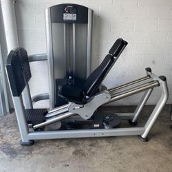Life Fitness Signature Series Seated Leg Press. Commercial Gym Equipment. 