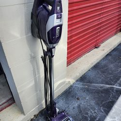 Shark Rocket Zero-M Vacuum Cleaner 