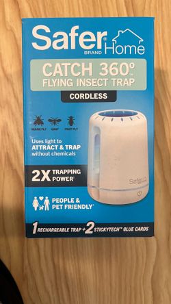 Cordless flying insect trap