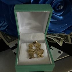 Gold 🤗 10k  Boy 🩷girl 