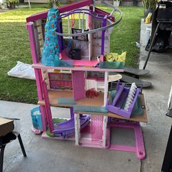 Barbie mansion