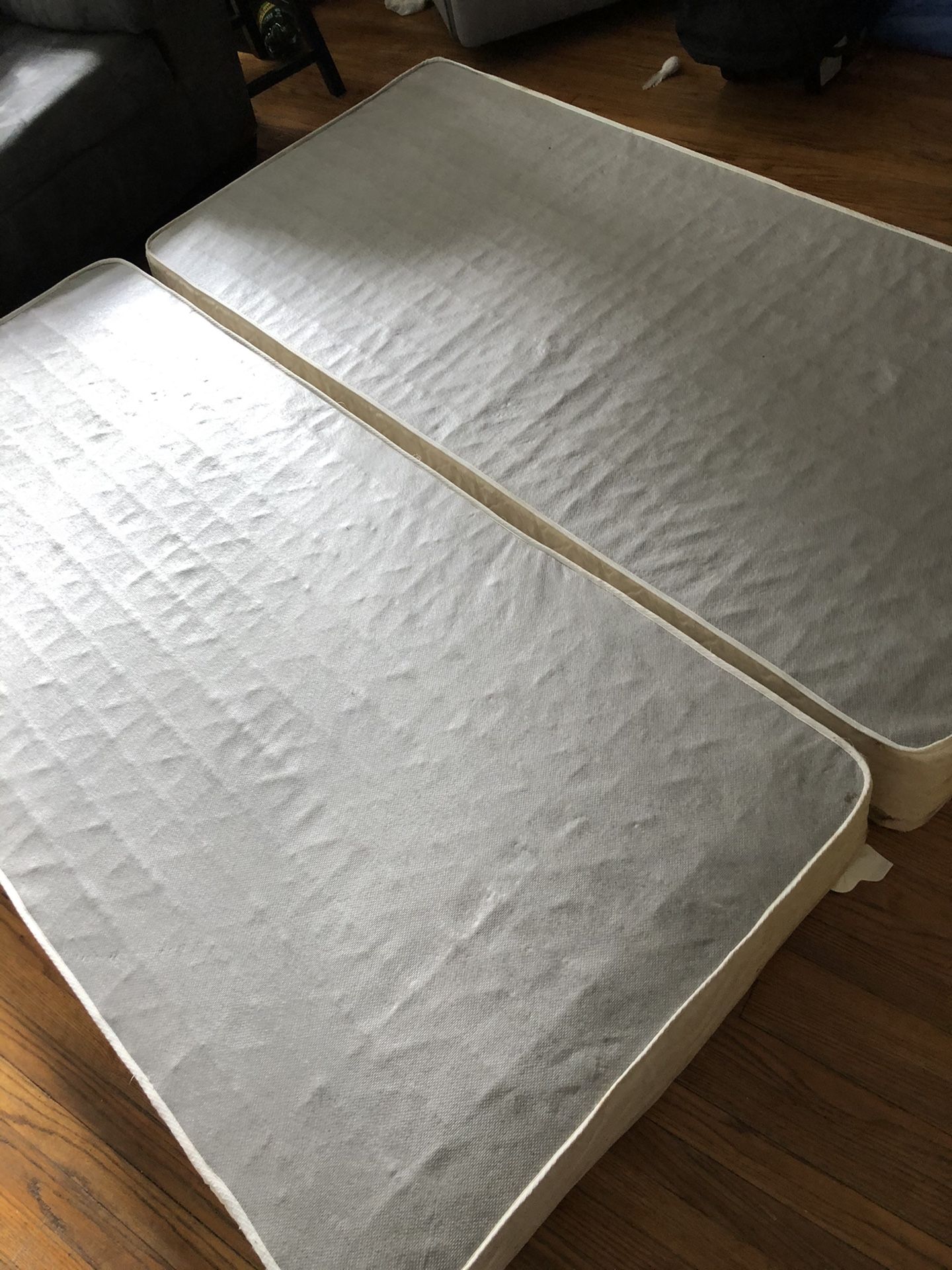 King size box springs for Sale in St. Petersburg, FL OfferUp