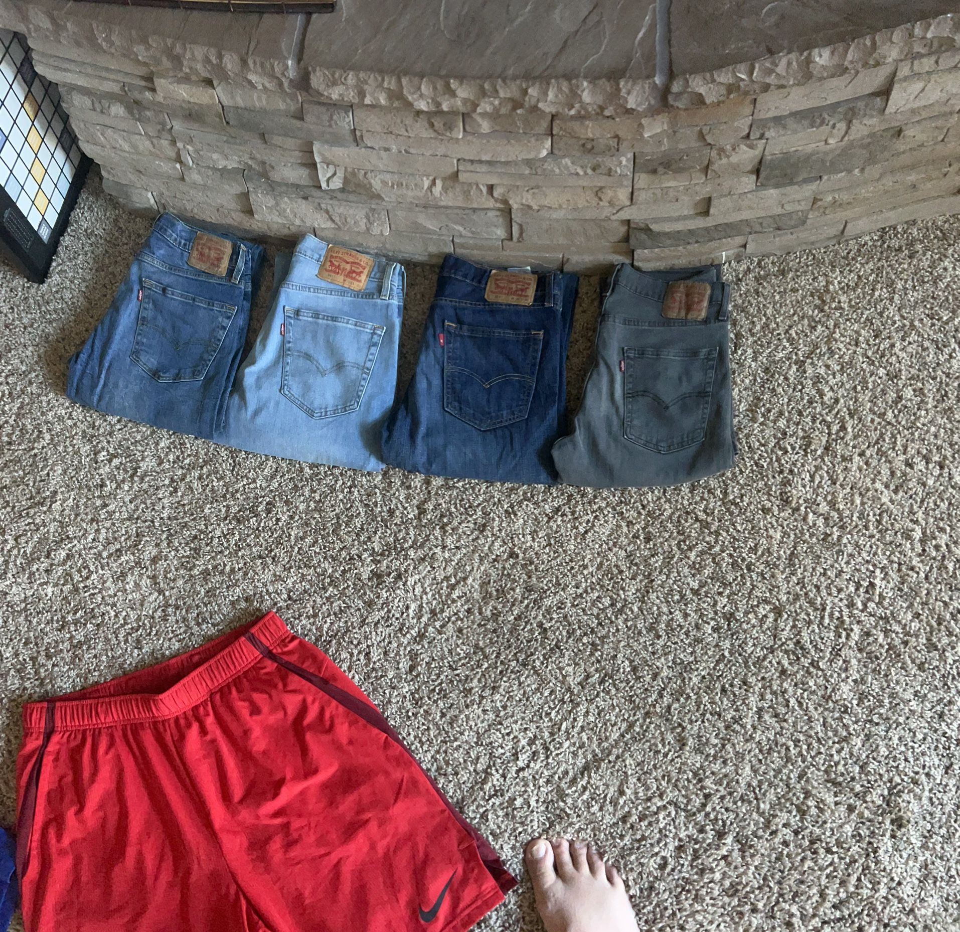 4 Pairs Of Levi’s Barely Worn